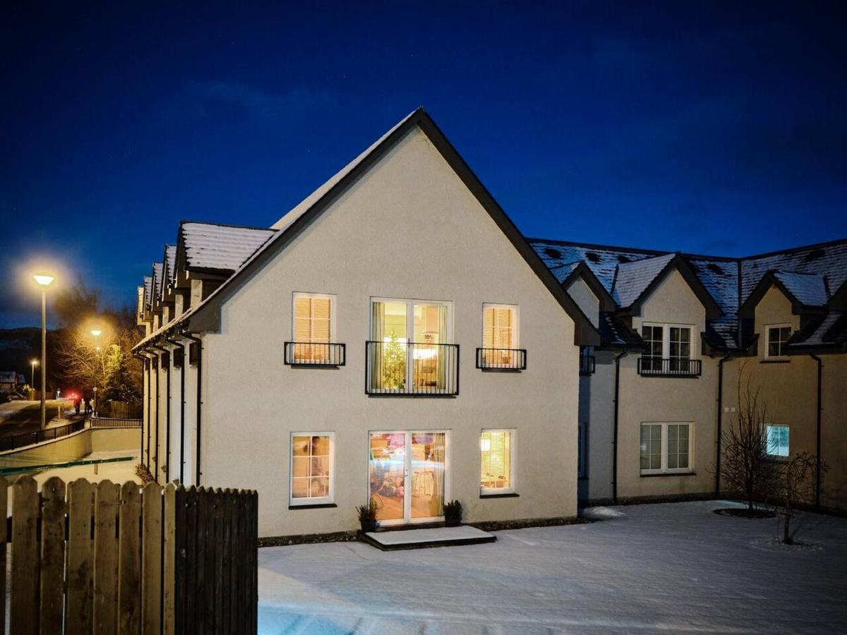 The Steadings, Aviemore Luxury 5 Star Rated 3 Bed With Home Cinema Garden And Parking Екстериор снимка
